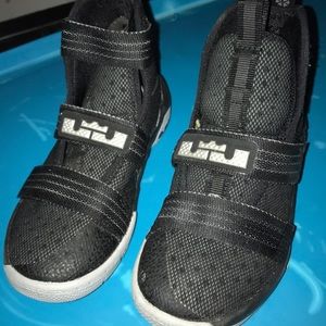 Boys gently used sneakers